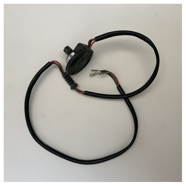 Кутия с различни кабели Raymarine и гръбначни кабели