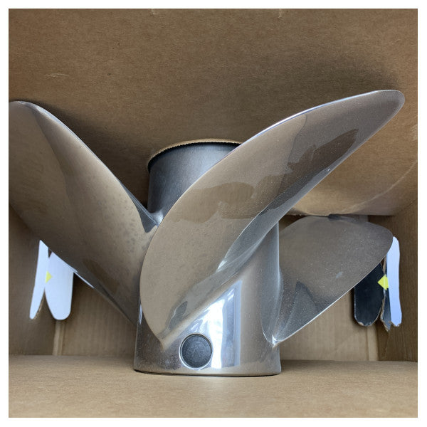 4-лопатевий гребний гвинт з нержавіючої сталі Mercury Revolution 14.6 x 17P CR