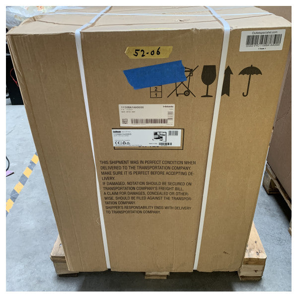 アイソサーム・クルーズ C130 ドリンク 130L ステンレス製コンプレッサー冷蔵庫 12/24V