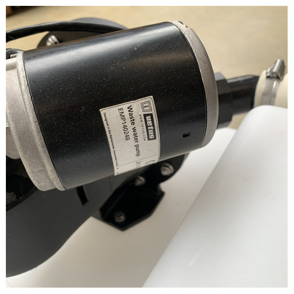 Vetus WWS12024B 120L 排水タンクシステム 24V ポンプとセンサー付き