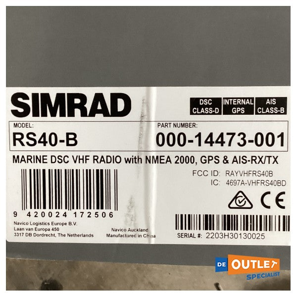 Simrad RS40-B VHF AIS:llä musta uppoasennus 12/24V - 000-14473-001
