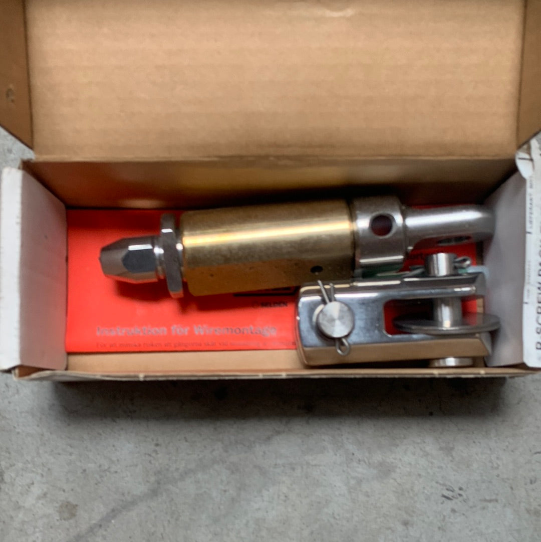 Πακέτο βιδών Selden R FLX 304E 10 mm