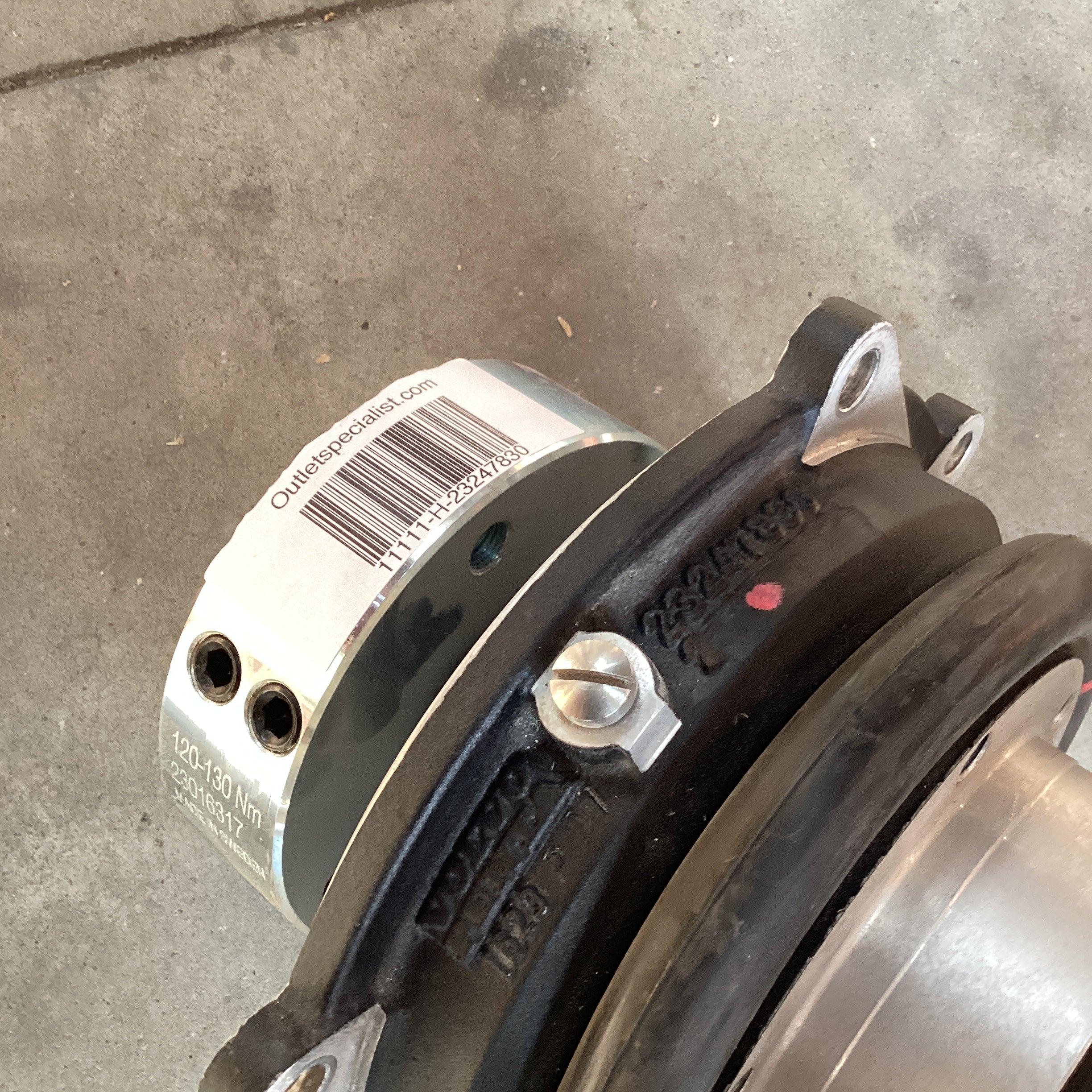 مبيت Volvo Penta IPS الوسيط باللون الأسود - 23247830