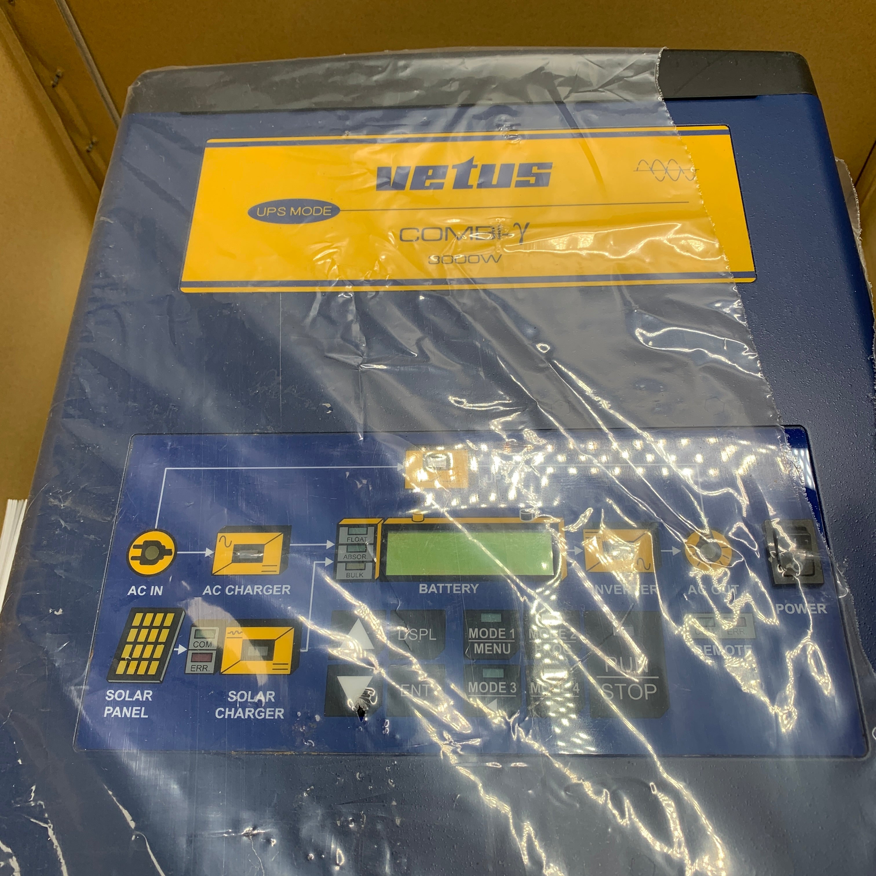 Vetus Gamma 3000W / 12V / 140 Ampere battery charger / inverter - Combi3012