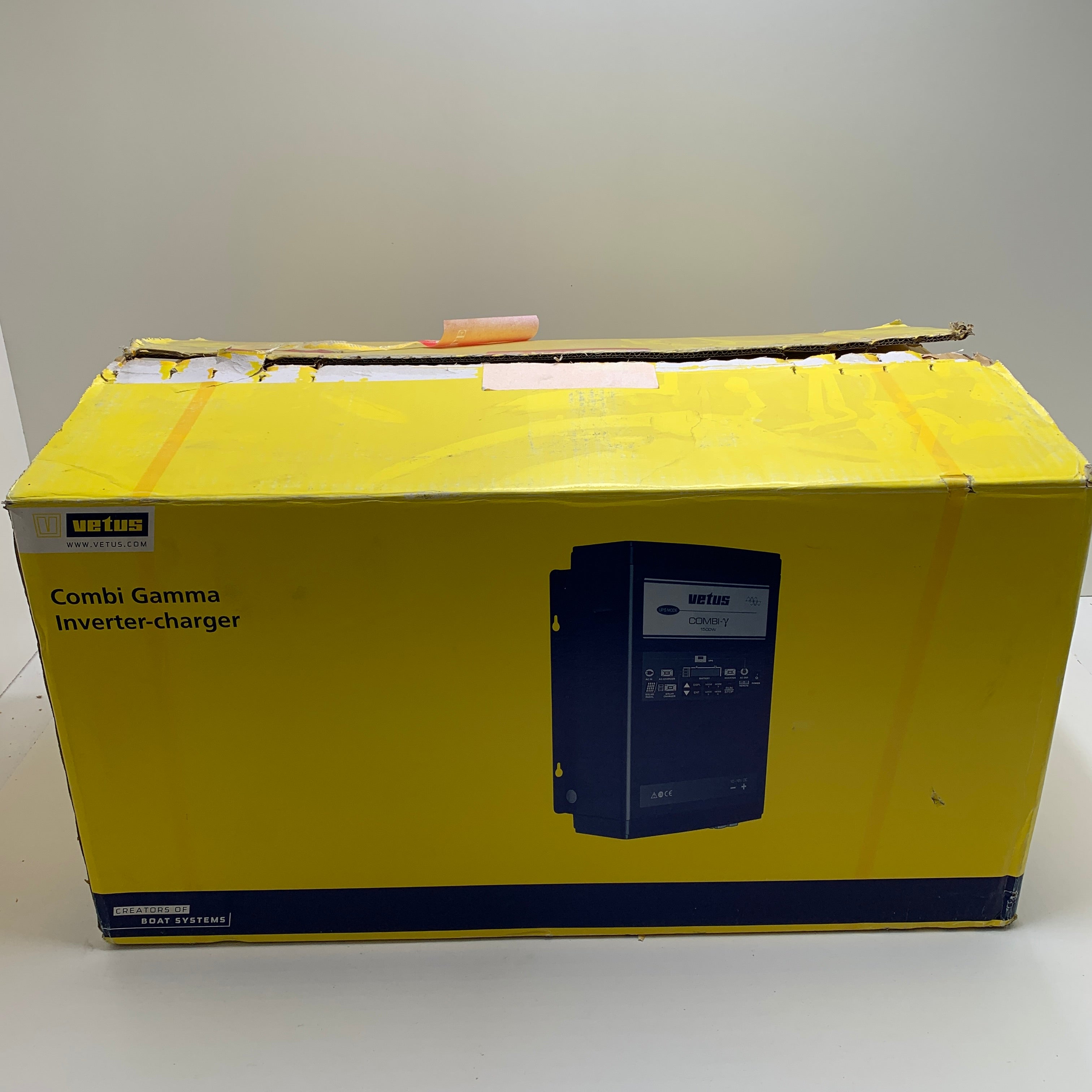 Vetus Gamma 3000W / 12V / 140 Ampere battery charger / inverter - Combi3012