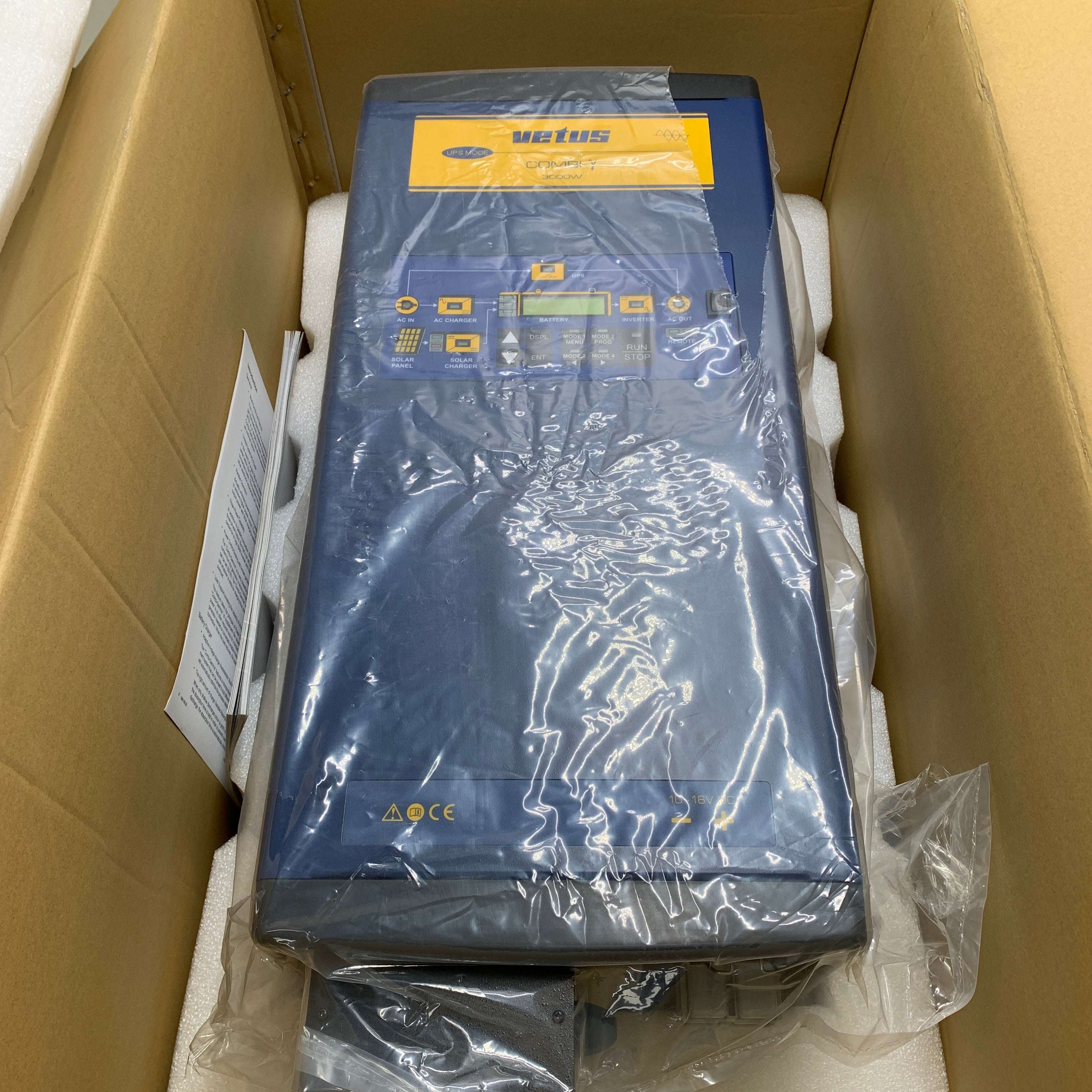 Vetus Gamma 3000W / 12V / 140 Ampere battery charger / inverter - Combi3012