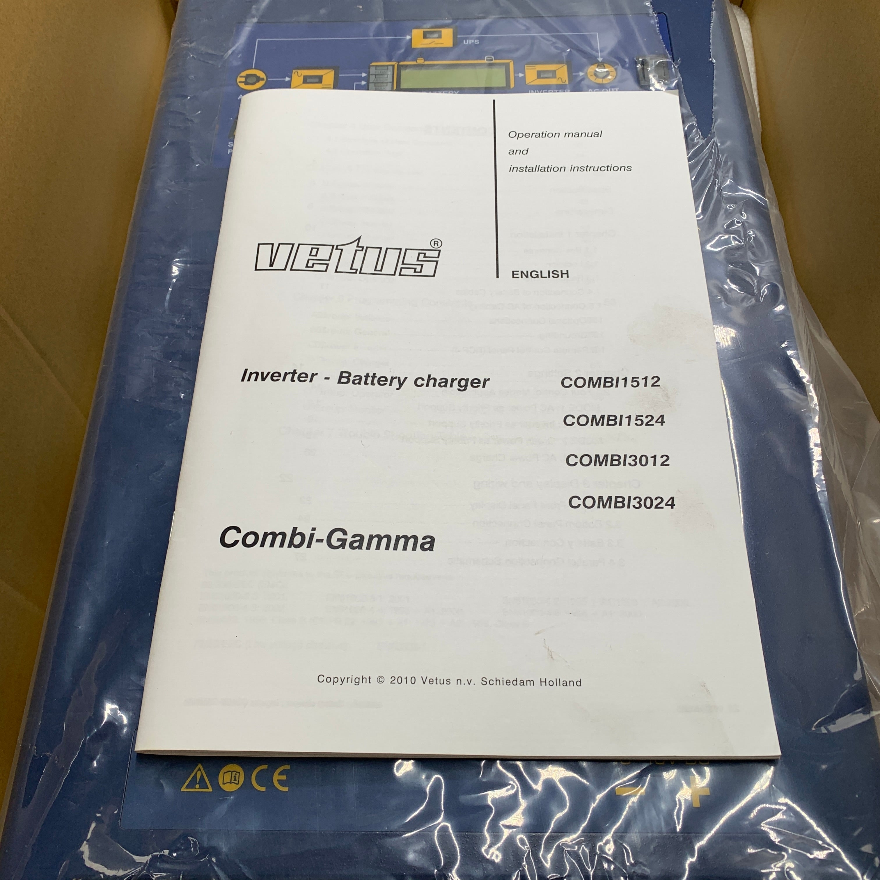 Vetus Gamma 3000W / 12V / 140 Ampere battery charger / inverter - Combi3012