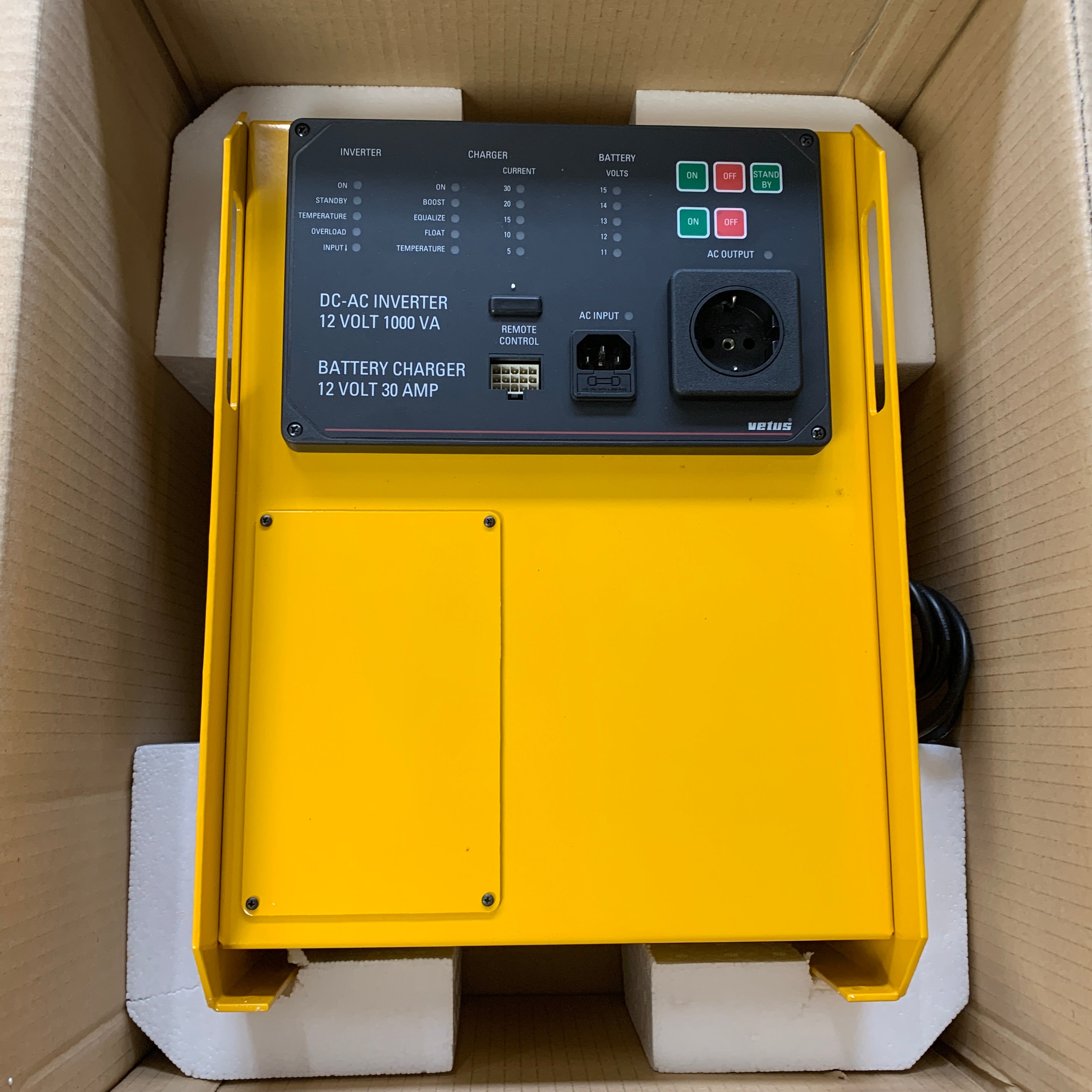 Зарядний інвертор Vetus BCC1000 30А 12В - 1000Вт