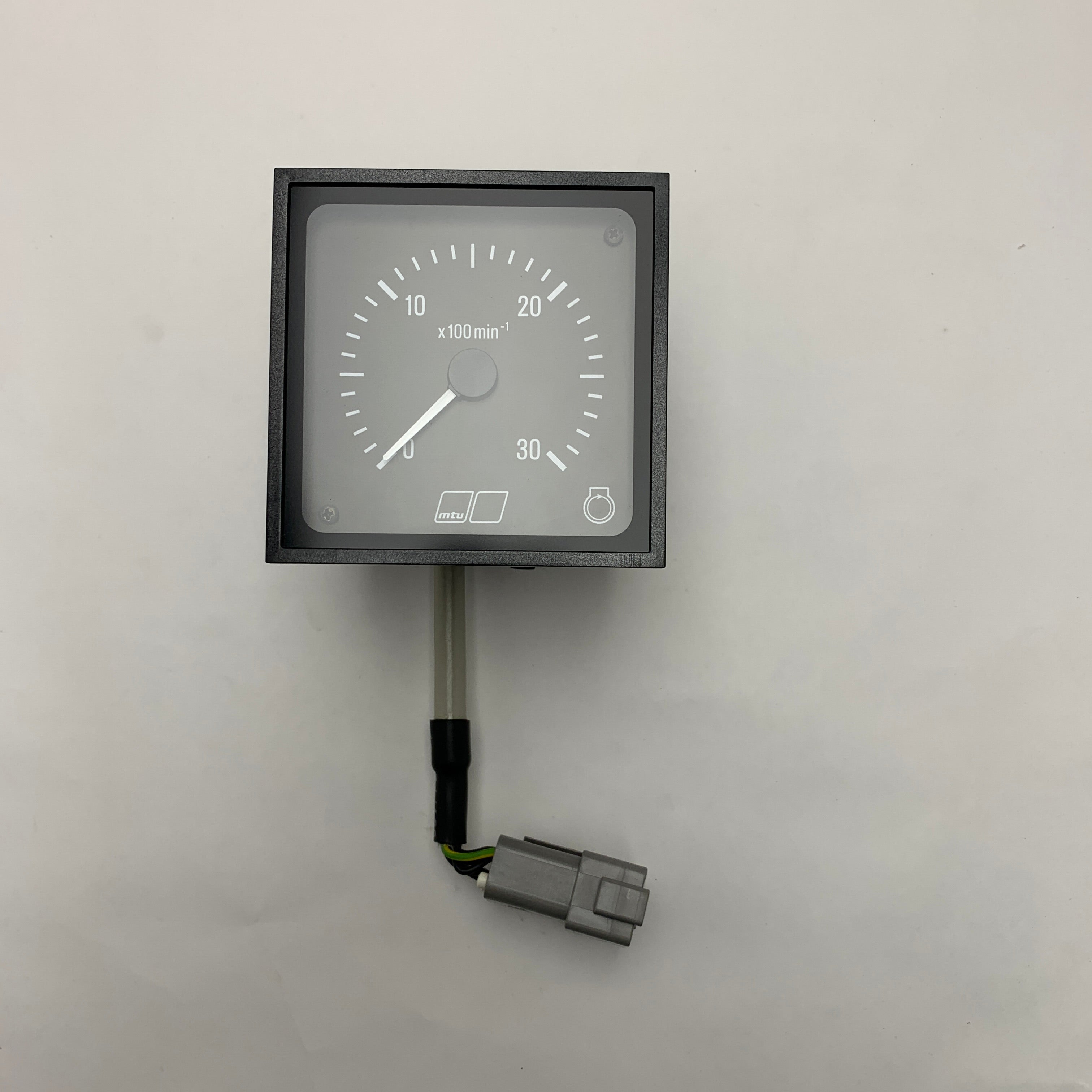 مؤشر سرعة المحرك MTU 3000 دورة في الدقيقة - B005E5020203091