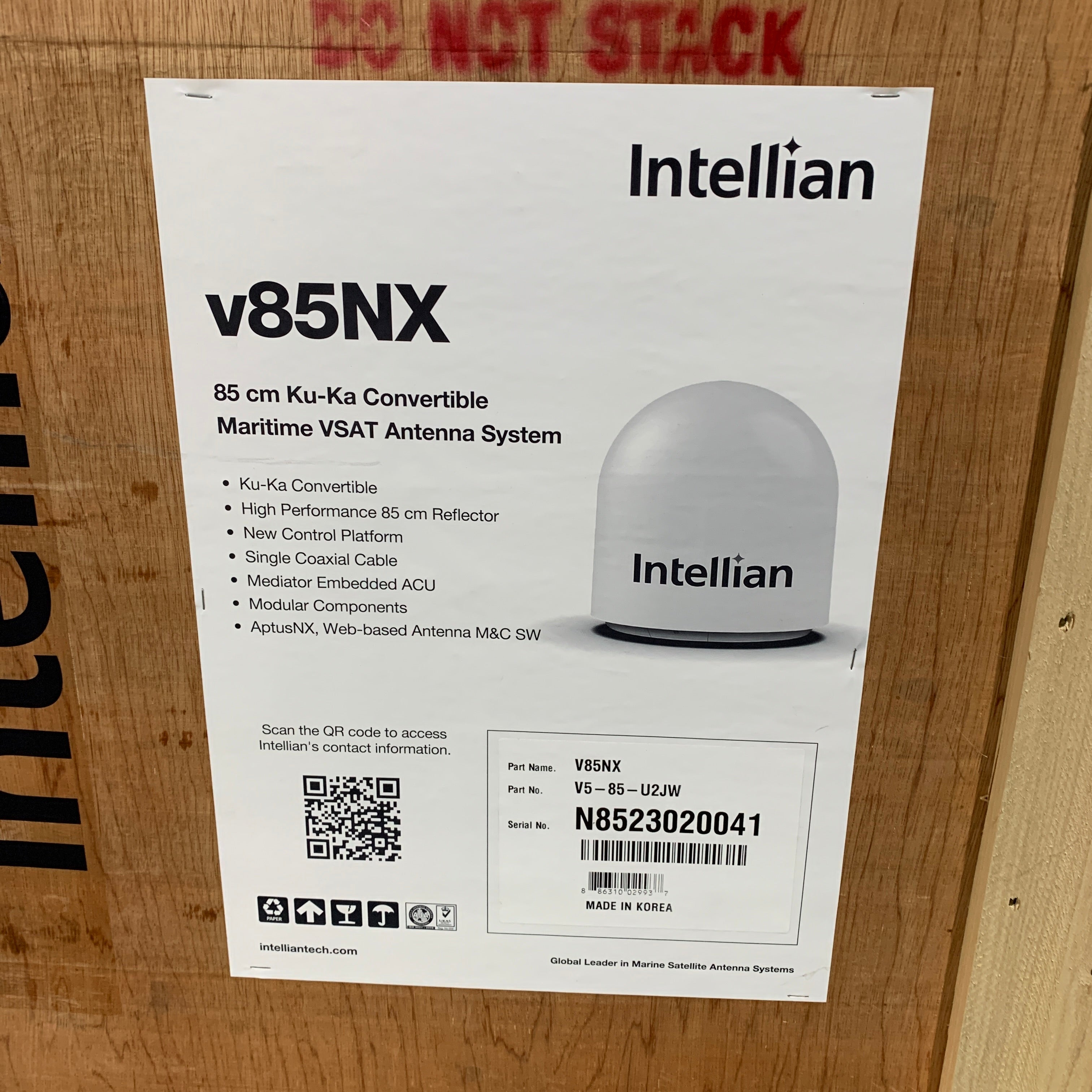 Intellian v85NX Ku-bånd maritimt VSAT-satellitantenne-system - V5-85