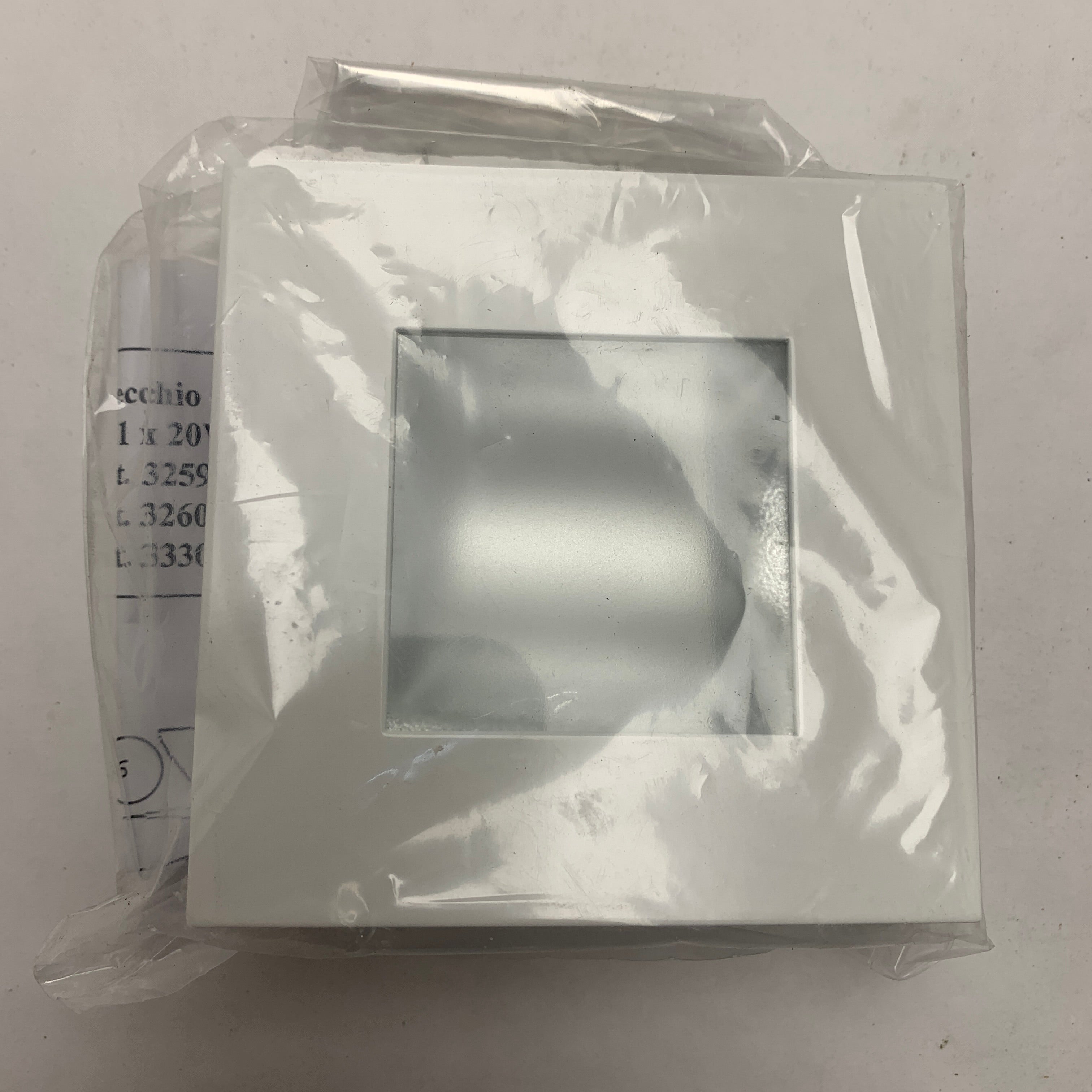 BCM 3259/00.A бял лак прожектор съвременен дизайн