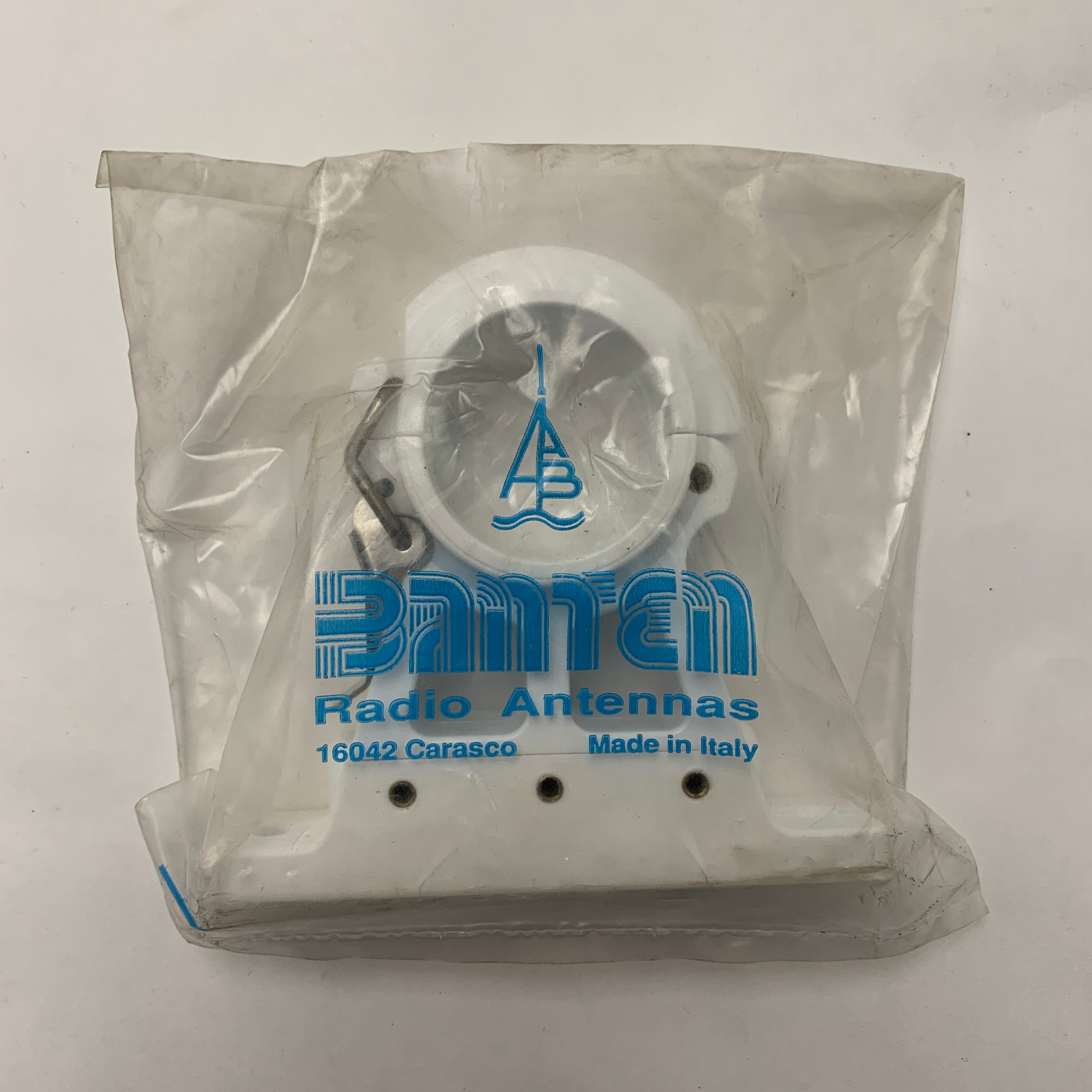 Banten 072461 Mounting Bracket for Antennas with Secure Fasting