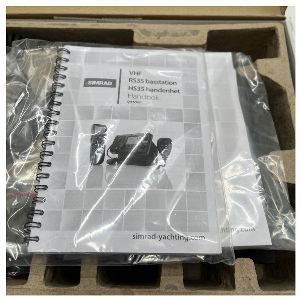 Simrad RS35 DSC VHF VHF-radio med AIS-modtager - 000-10790-001