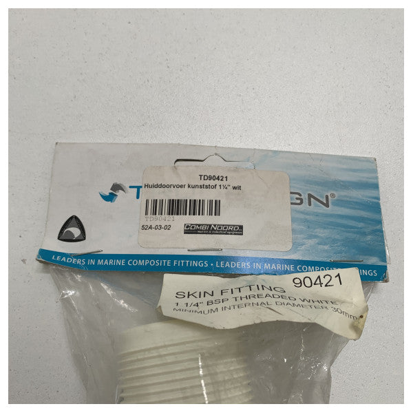 Trudesign 1 1/4-tums plastgenomföring för hud vit - 90421