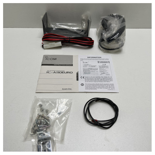 Базова станция на ICOM Airband VHF Transceiver A-110E