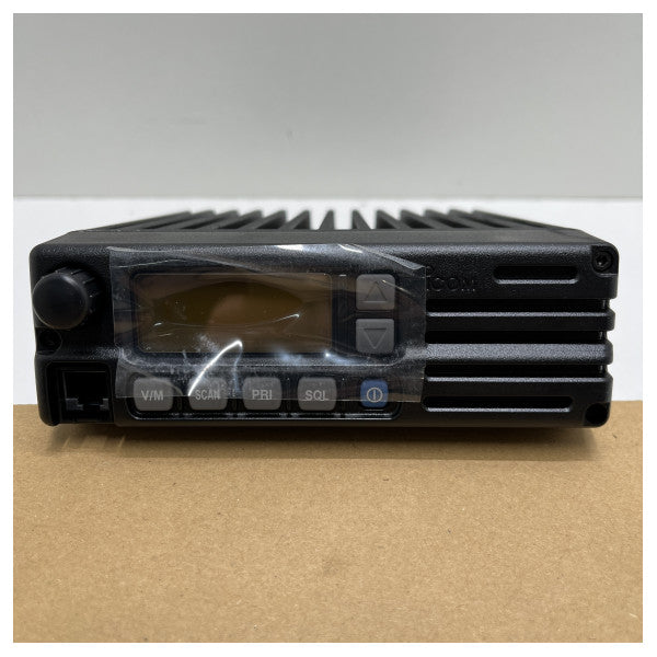 Базова станция на ICOM Airband VHF Transceiver A-110E