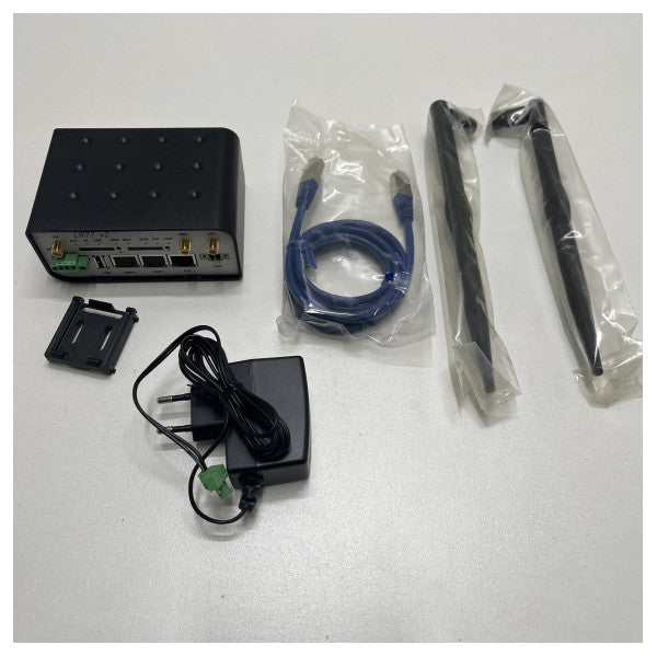 Advantech Conel 4G Router inalámbrico LR77 V2 completo