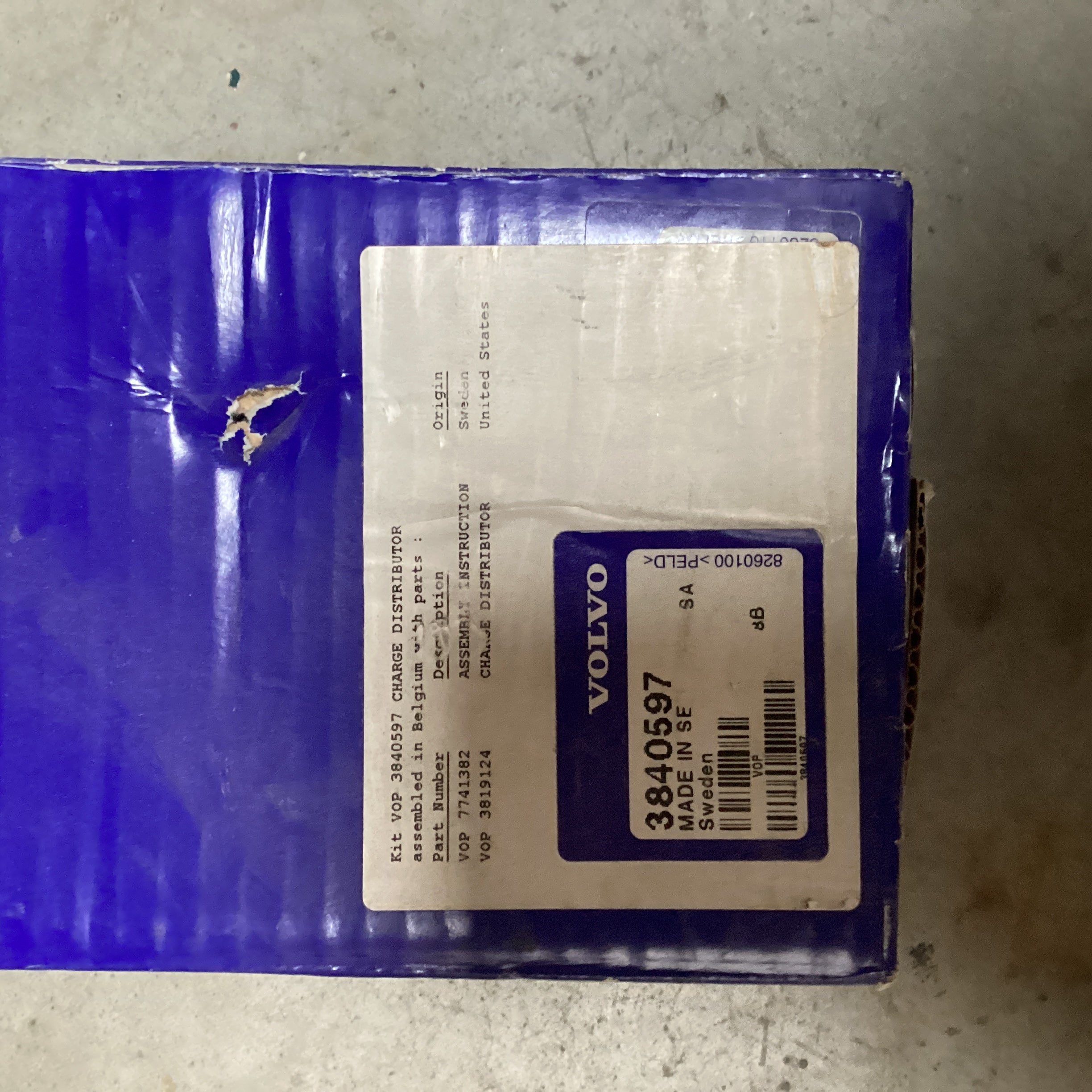 Ізолятор акумуляторної батареї Volvo Penta D4/D6 синій - 3840597