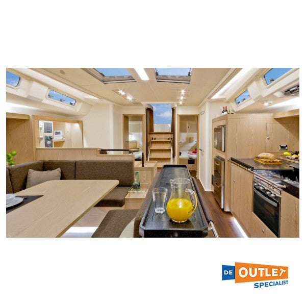 Escadas de acesso em aço inoxidável para o Hanse 575 - MET0037