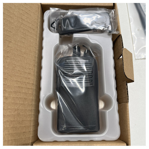 Vertex Standard 32-канален двупосочен ръчен преносим компютър - VX-451 VHF