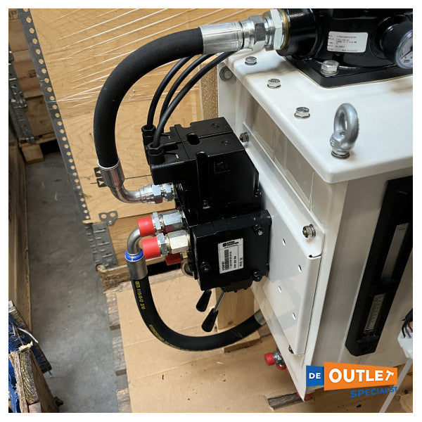 Sleipner TB60 60L zbiornik oleju hydraulicznego przegroda 24V