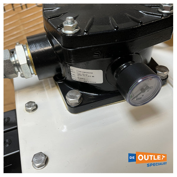 Sleipner TB60 60L zbiornik oleju hydraulicznego przegroda 24V