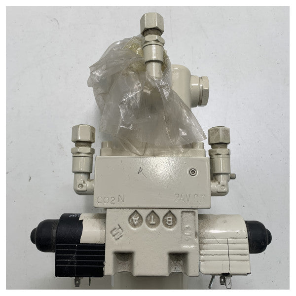 USED BCS hydraulic autopilot steering pump 24V - 12533