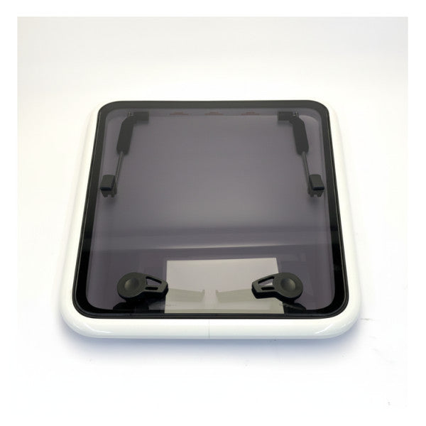 Lewmar ロープロファイルハッチ 658 x 629mm - ホワイトフレーム グレーアクリル - 30252100 