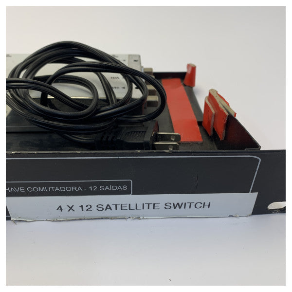 ADV-MULTI-12A 4x12 satelliittimonikytkin - käytetty 