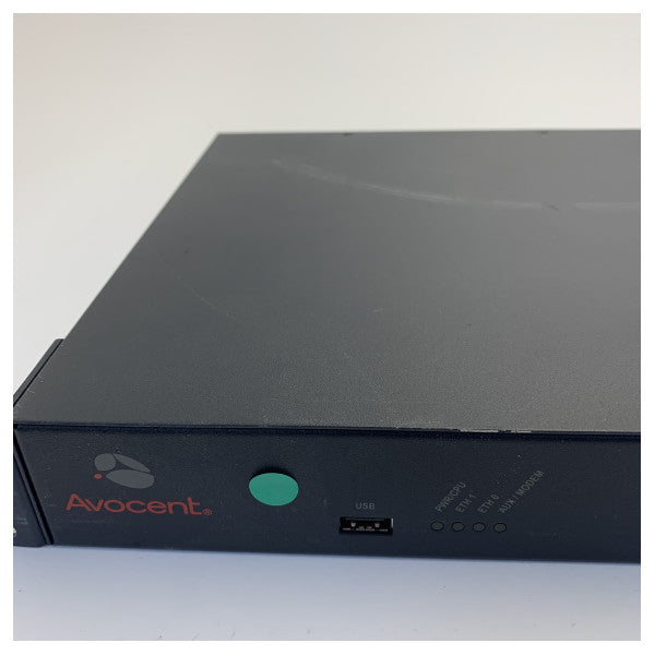 Avocent ACS6008 Switch KVM over IP de Consola Avançada de 8 Portas - Usado 