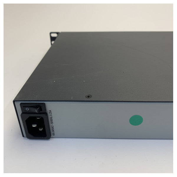 Avocent ACS6008 Switch KVM over IP de Consola Avançada de 8 Portas - Usado 