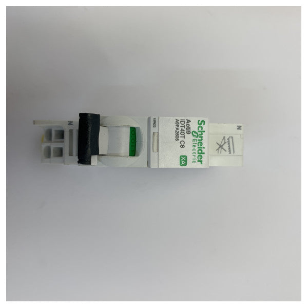 Schneider Electric A9PA2606 Circuit Breaker - Tagħmir Marittimu 