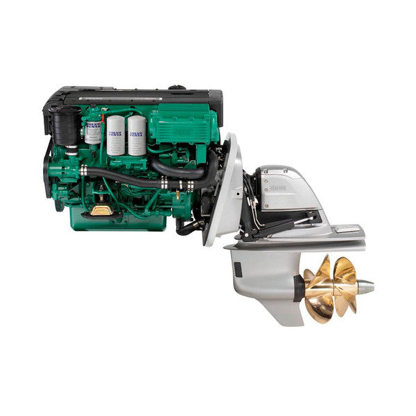 Çift Volvo Penta D4-300 Aquamatic motor paketi, sürücüleri ve elektronik aksamı ile