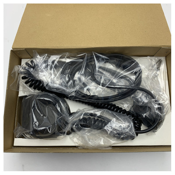 アイコム GM800 150W 舶用 MF-HF 無線機 GMDSS クラス A トランシーバー DSC および 24V 付き