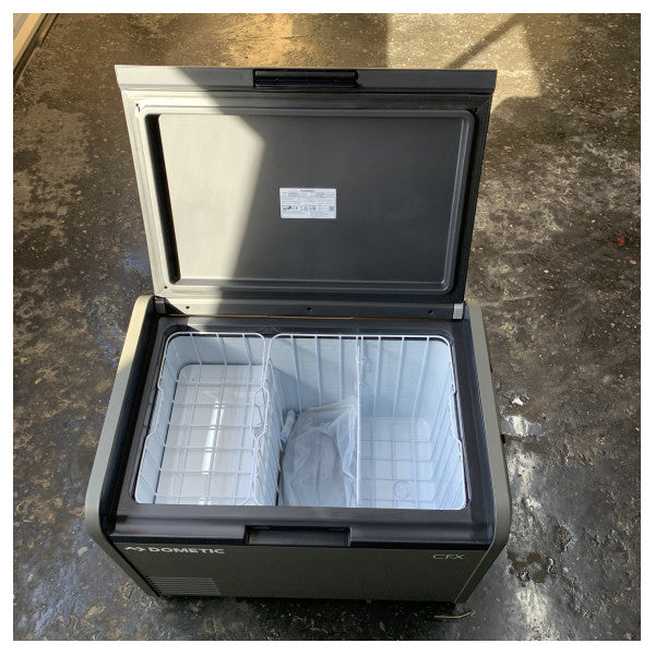 Dometic CFX5 55IM bärbart kylskåp och frys med ismaskin - 55L 