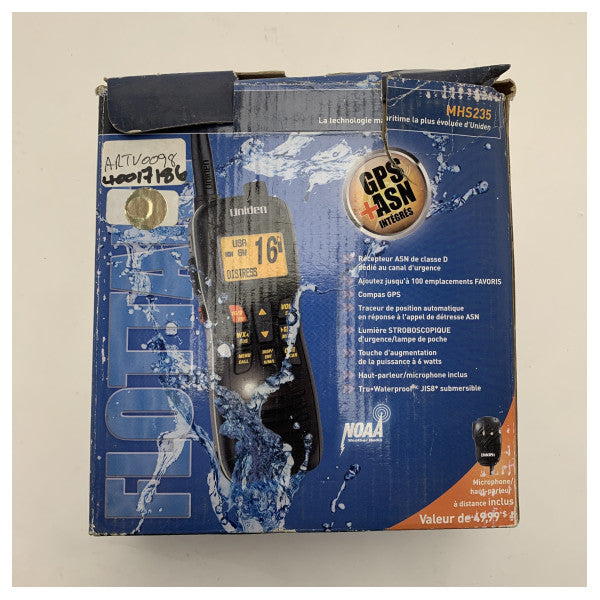 Водонепропускливо ръчно морско VHF радио с GPS и DSC 