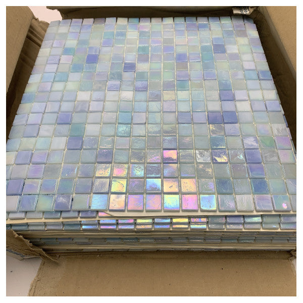 Piastrelle di mosaico di vetro iridescente di alta qualità per applicazioni marine e nautiche durevoli - IRIS 1