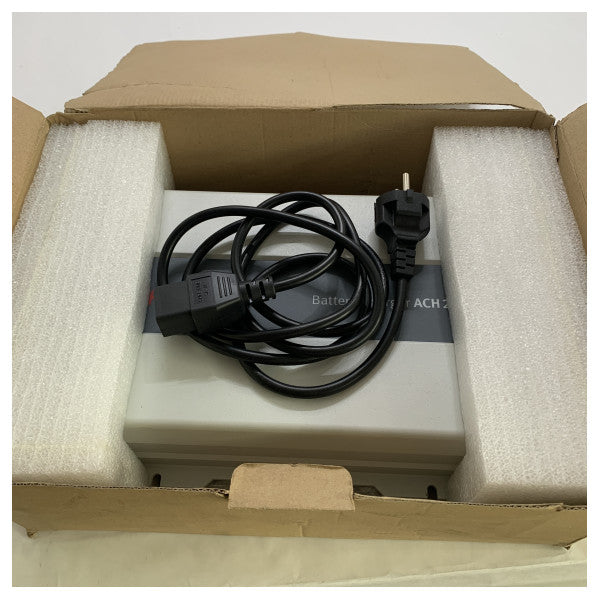 Aap Tron avancerad 40 amp batteriladdare 24V 3-utgång - ACH2440 