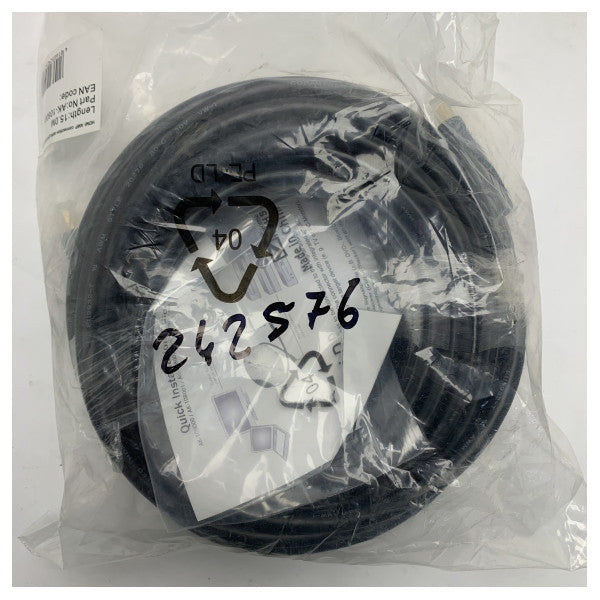 Laadukas 15m HDMI-kaapeli merenkulun audio- ja videolaitteille, joissa on kullatut liittimet.