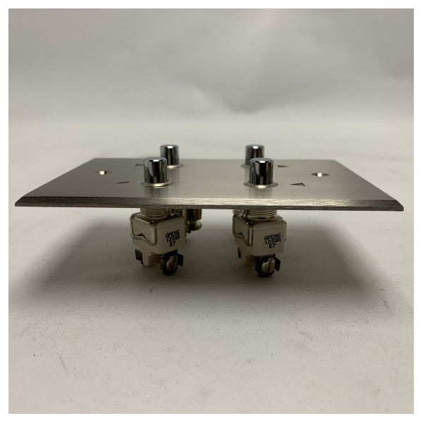 Meljac の良質の 115x80mm のニッケルはボートの電気システムのための 4 ポイント海洋のスイッチ版 220V にブラシをかけました