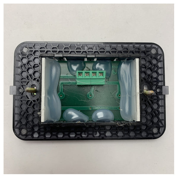 Ferretti Vimar Marine Grade 3-przyciskowy włącznik światła Eikon - wytrzymały wodoodporny włącznik do łodzi i jachtów