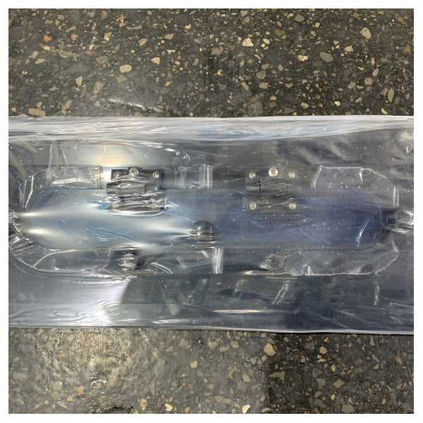 Fjord Trend Marine 52 barco a motor abierto soporte lateral vidrio para inserción de casco lado de estribor - TBF0565 