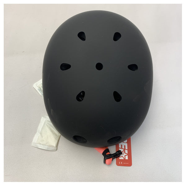 Jobe Slam Helmet Black - Олекотена каска за водни спортове за кайтсърф, уейкборд и каяк