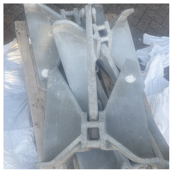 Sanguineti Havuz Çapası 70 KG galvanizli RINA sertifikalı