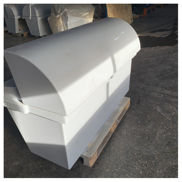 Console de Navegação em GRP com Flybridge e Capa Cinza - L173 x W80 x H108 