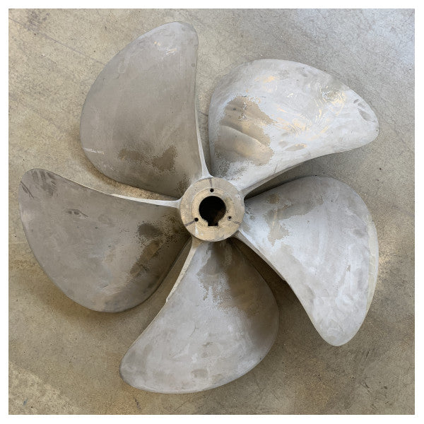 Ferretti F580 800 x 1130 5-blade propeller 1000 HP LH - 485399