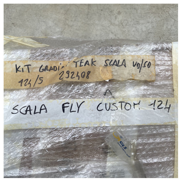 Stopnie CRN Teak do schodów na flybridge Custom Line 124 - 292408