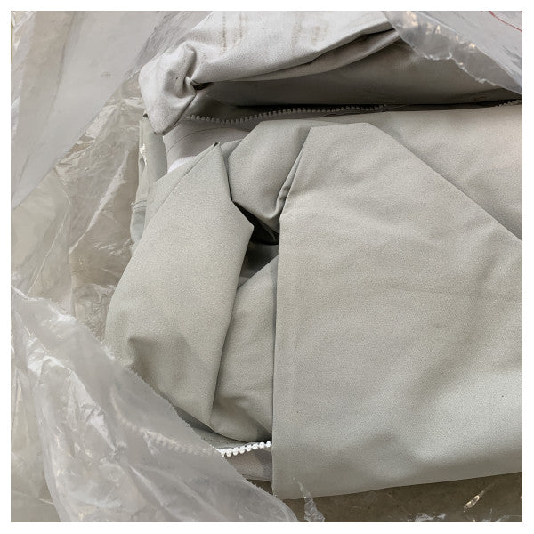 Riva Rivale 56 pencereli bimini kapatma - Güneş ve Hava Koşullarına Karşı Koruma için Dayanıklı Beyaz Deniz Kanopisi