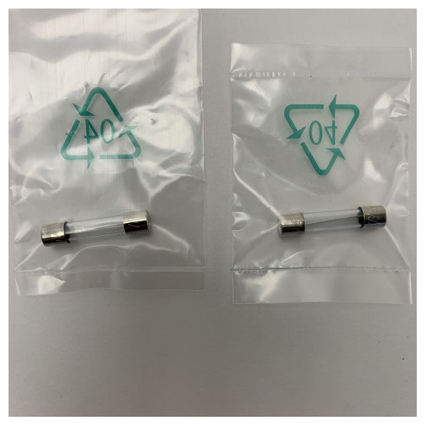 Furuno SP16-01301 Морски стъклен предпазител 125V 7A/15A за Felcom18 