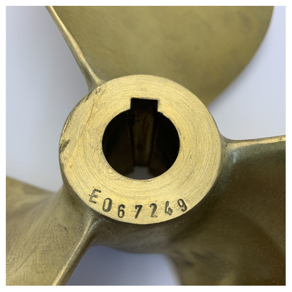 Vetus P3B 17 x 16 R 3-Blade Propeller Brass Right Handed 30 mm